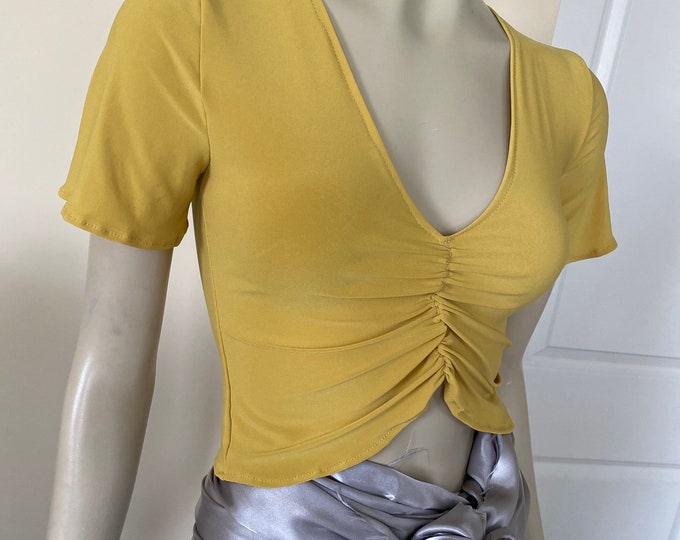 Yellow Gold Crepe Knit V-Neck Crop Top with Short Sleeves. Scoop Neck Ruched Stretch Top. Women's Cute Tops.