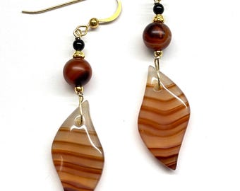 Red Agate Earrings, Red Carnelian Earrings, Natural Pattern Red Agate, Black Onyx Earrings, Gold-Plated Sterling Silver Earrings, Gem Stone