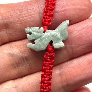 Jade-Drachen-Armband, Chinesisches Armband, Glücksbringer-Armband mit Jade-Drachen, Armband mit verstellbarer roter Kordel und Motiv des chinesischen Tierkreises