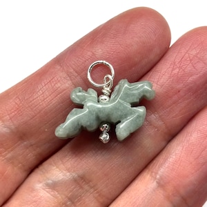 Geschnitzte Jade Pferd Charme, chinesisches Sternzeichen Jade Pferd Anhänger, Jade Pferd Anhänger, Jade Pferd 925 Sterling Silber Anhänger, Jade Charme