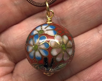 ヴィンテージ七宝焼ゴールドトーンエナメル豚ペンダントネックレス