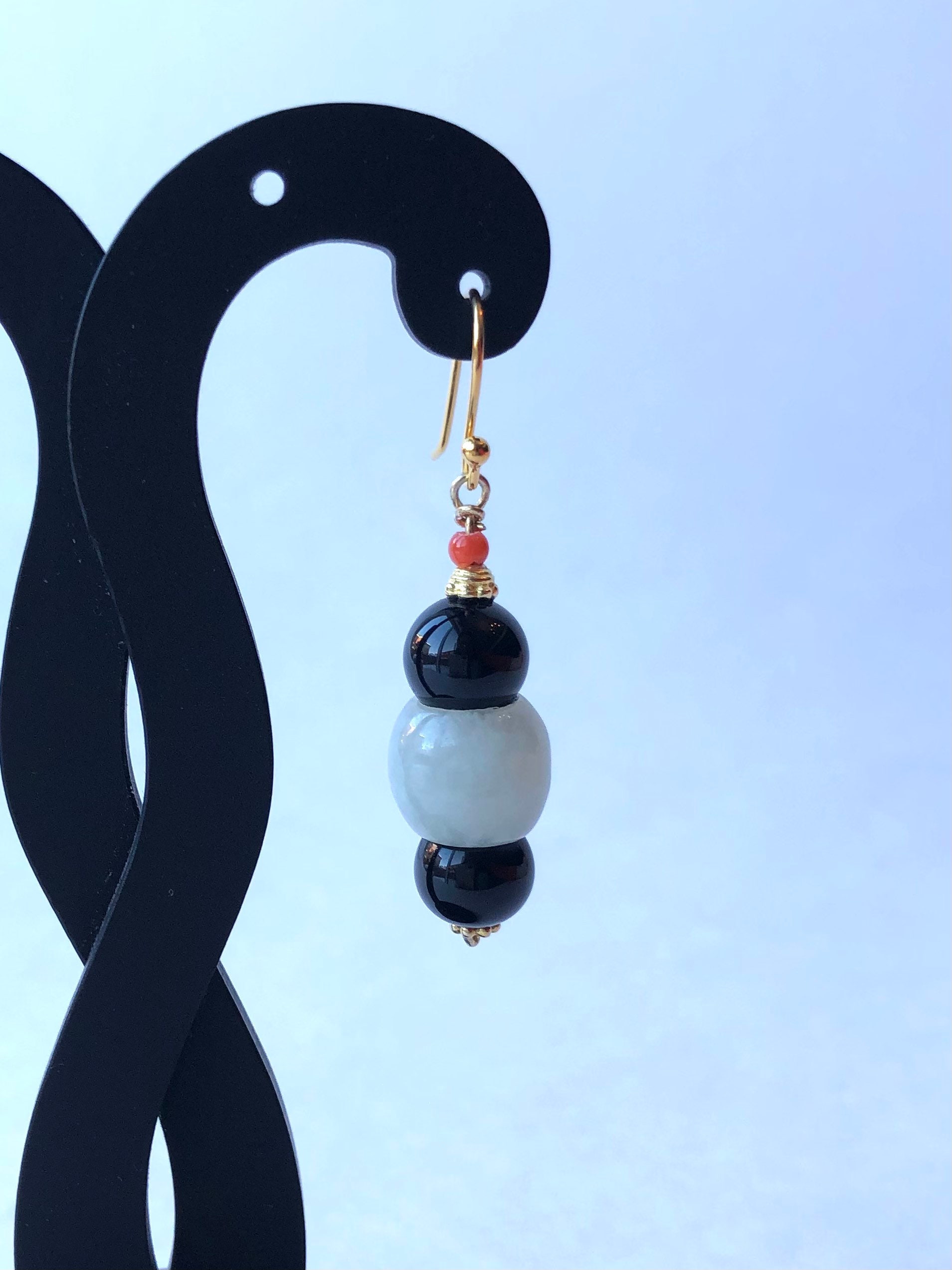 Boucles D'oreilles Argent 925 Avec Jade Noir, Onyx Et Corail Rouge - Delamoro, Neuf Avec étiquettes