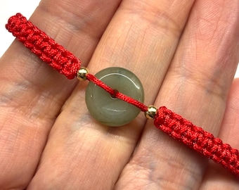 Jadearmband, Jadeskivarmband, Kinesiskt lyckoarmband, Säkerhetsspänne med jademunkar, Förgyllt armband med rött snöre i sterlingsilverpärla