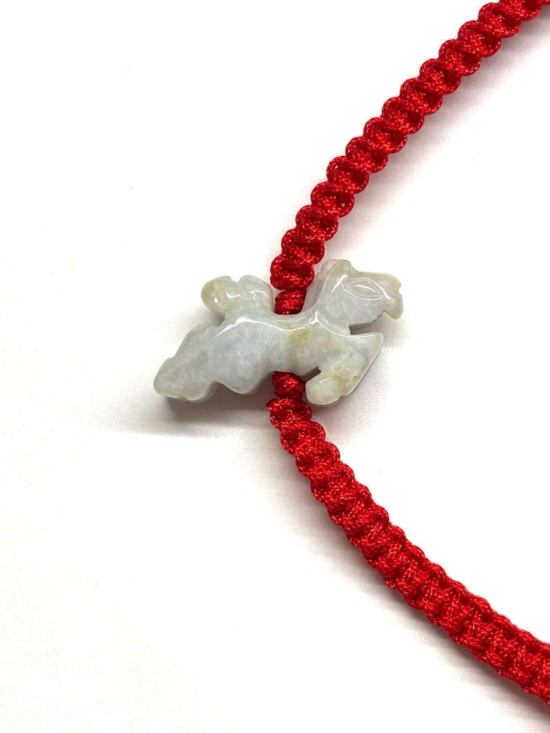 Pulsera de caballo de jade, pulsera china de la suerte, pulsera de caballo de jade de la buena suerte, pulsera de caballo de jade tallado del zodíaco chino con cordón rojo ajustable. imagen 5