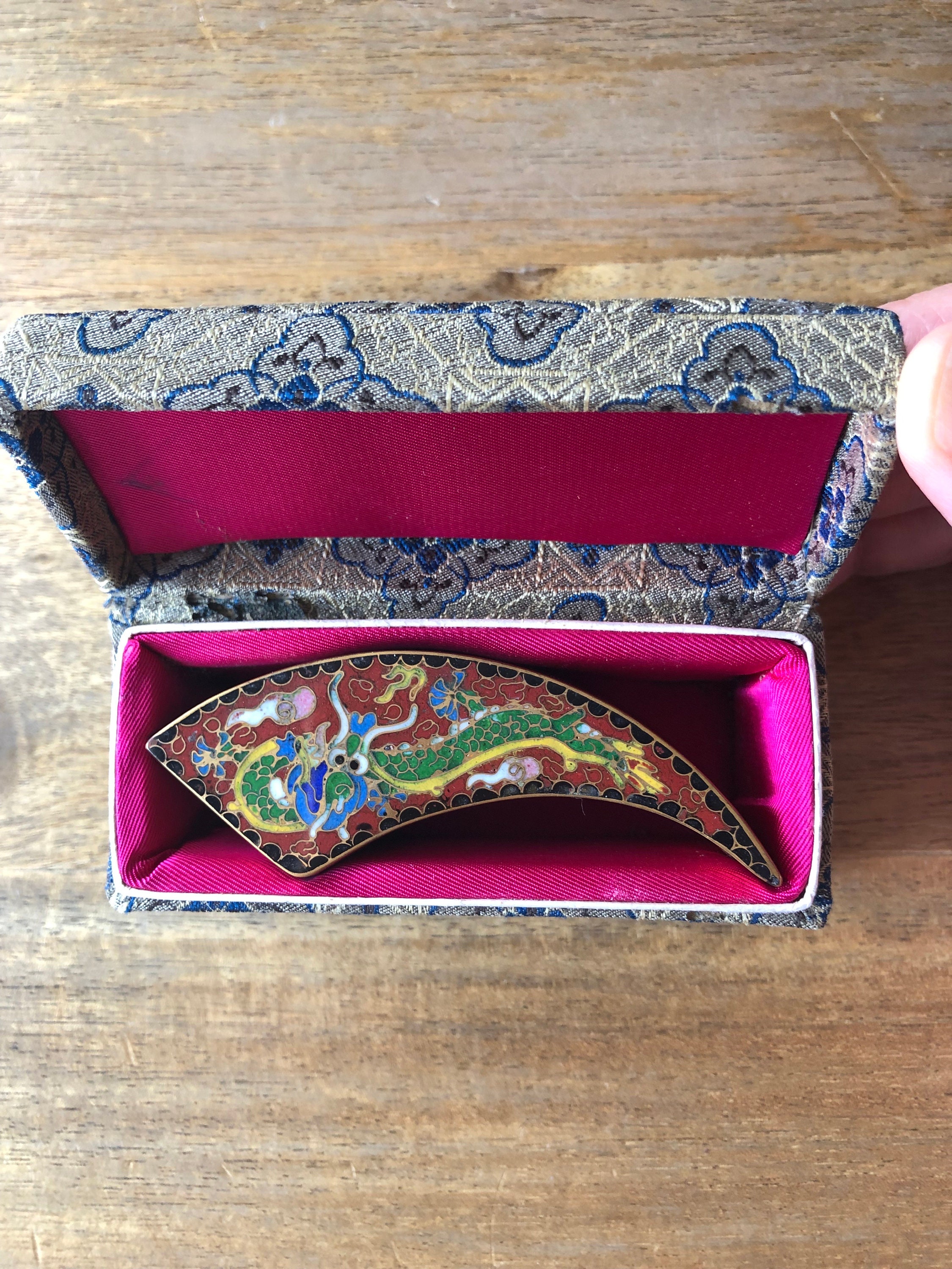 中国真珠焼き、50年以上のアンティーク アンティーク 花瓶敷き 敷物 鶴の刺繍 中国骨董 金雲 GOLDEN