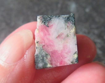 Ultra-Rare Tugtupite (4.5 grams / 16 mm) Natural Piece (K6) (Direct from Greenland) - FREE UK POSTAGE