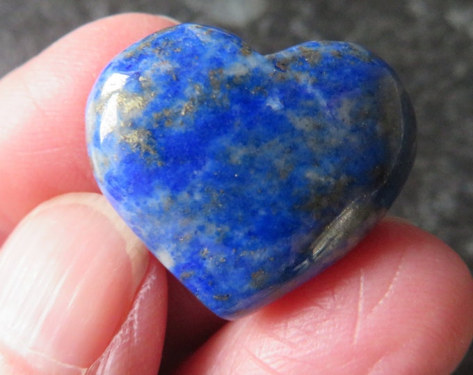 Beautiful Lapis Lazuli (7.4 grams / 22 mm) Heart Shape (A18) 'Spiritual'  - FREE UK POSTAGE