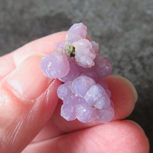 Rare Grape Agate 'Purple Chalcedony (3.4 grams / 25 mm) Natural (D5) 'Intuition'- FREE UK POSTAGE