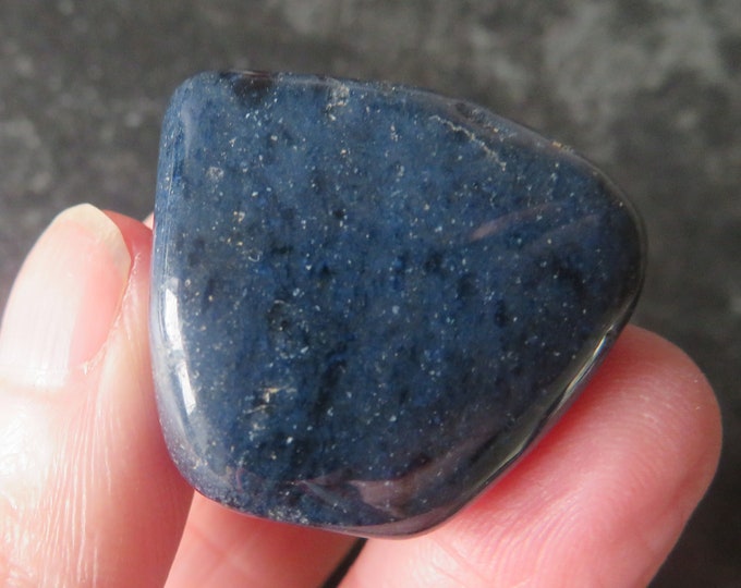 Lovely Dumortierite (Blue Denim)  (20.3 grams / 31 mm)  TumbleStone  (8)  - FREE UK POSTAGE