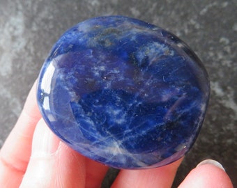 Gorgeous Blue Sodalite  (31.3 grams / 42 mm) Palmstone / Flat Stone (C5) 'Spiritual' - FREE UK POSTAGE