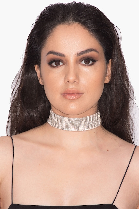 Choker crystal necklace sale