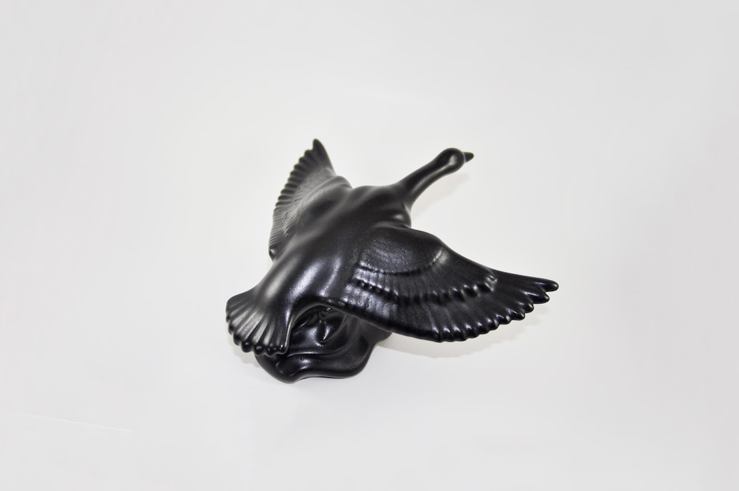 Gallerymichel Very Rare Black BMP Blue Mountain Pottery Goose in Flight ...
