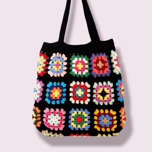 Borsa tote quadrata all'uncinetto stile "nonna": borsa boho in cotone realizzata a mano
