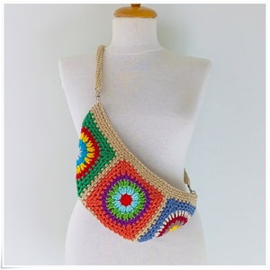 Crochet Granny Square Crossbody Bag: Boho Patchwork Sling with Zipper