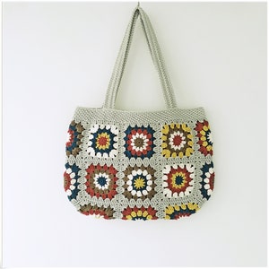 Crochet Vintage Style Tote Bag, Floral Tote Bag, Granny Square Purse, Teachers Tote Bag, Crochet Shoulder Bag, Retro Bag,Tote Bag Aesthetic