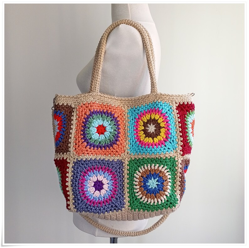 Sac à bandoulière carré grand-mère au crochet, fourre-tout carré grand-mère de style bohème, sac à main au crochet avec différentes sangles, sac au crochet rétro, sac à main au crochet image 9