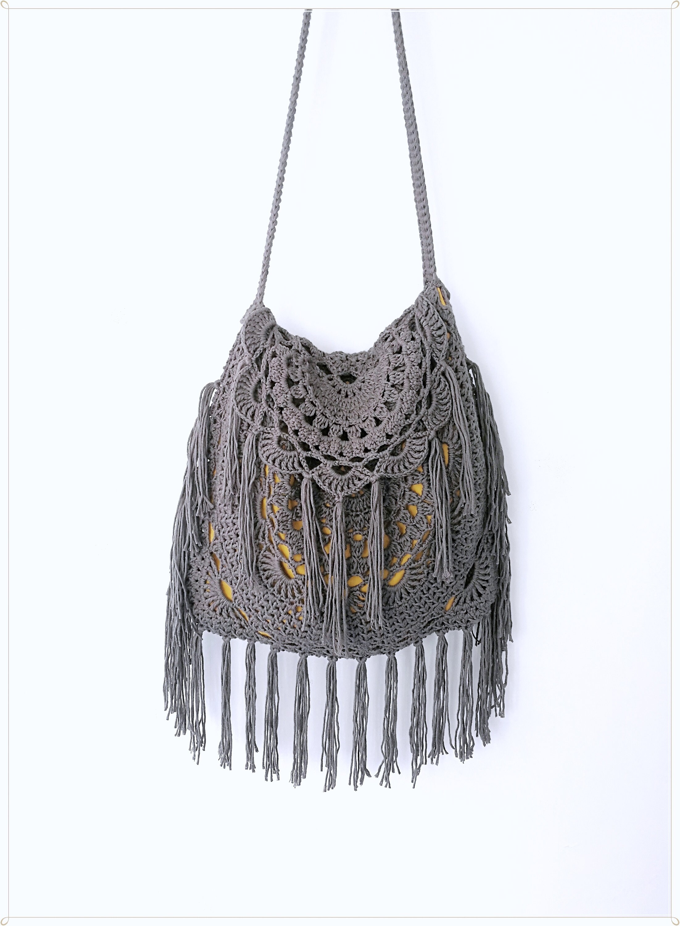 Satchel - Roomy Crossbody Bag with Boho Fringe, Authentic Vintage – Vintage Boho  Bags