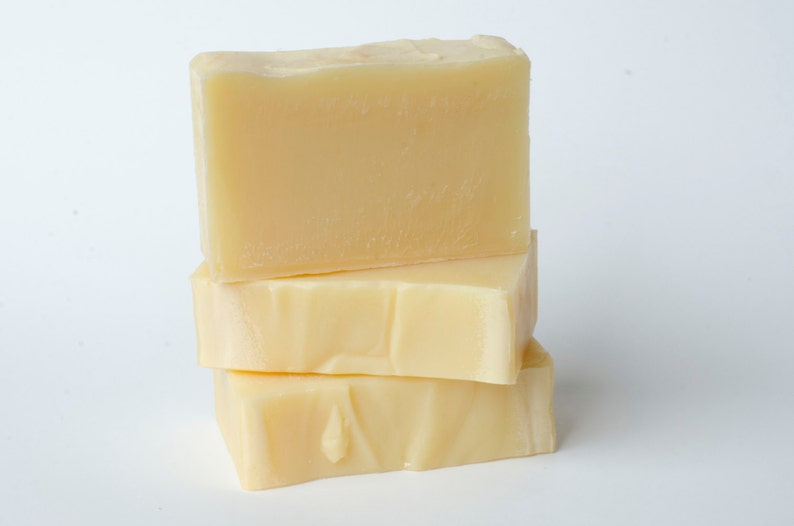 This is an all natural pure essential oil cold process bar soap. It has a beautiful natural yellow color from the Lemongrass and Eucalyptus Essential Oil. No other colorants have been added, it is just a clean and lovely bar of soap.