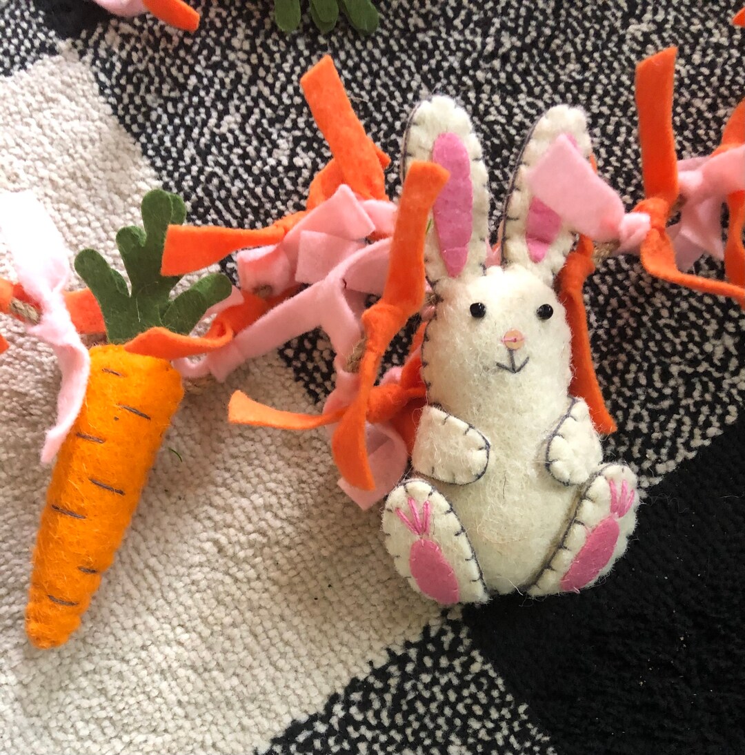 Banner Felt Bunny and Carrot Garland - Etsy