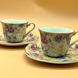 2 vintage Royal Winton China Welbeck chintz design tea cups and saucers. 1995. - FREE UK POST -