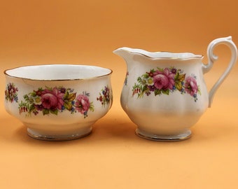 Vintage Royal Albert China Chatsworth design tea size creamer & open sugar bowl set. - FREE UK POST -