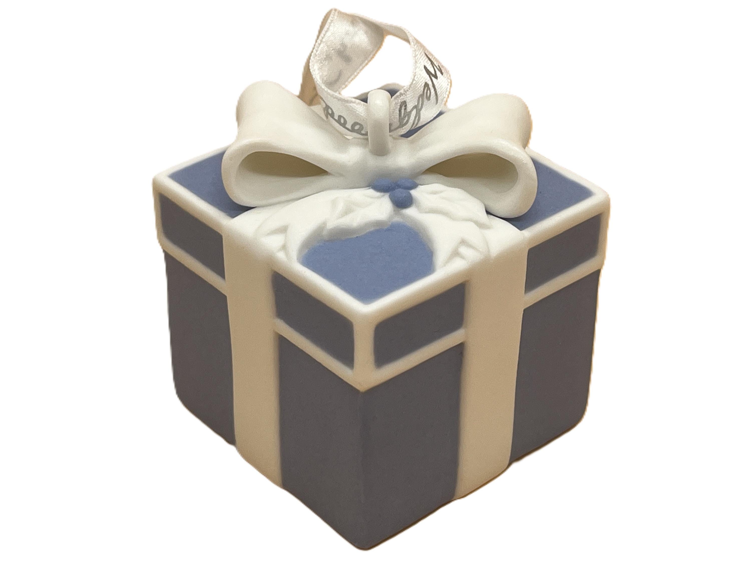 【美品】　ウェッジウッド　クリスマスツリー　置物　陶器 ウェッジウッド陶器のクリスマスプレゼント/ギフトツリー吊り下げ