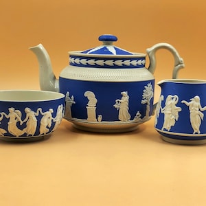 Antique Copeland Late Spode Blue Jasperware 1 pint teapot, creamer & sugar set.  - Free UK Post -