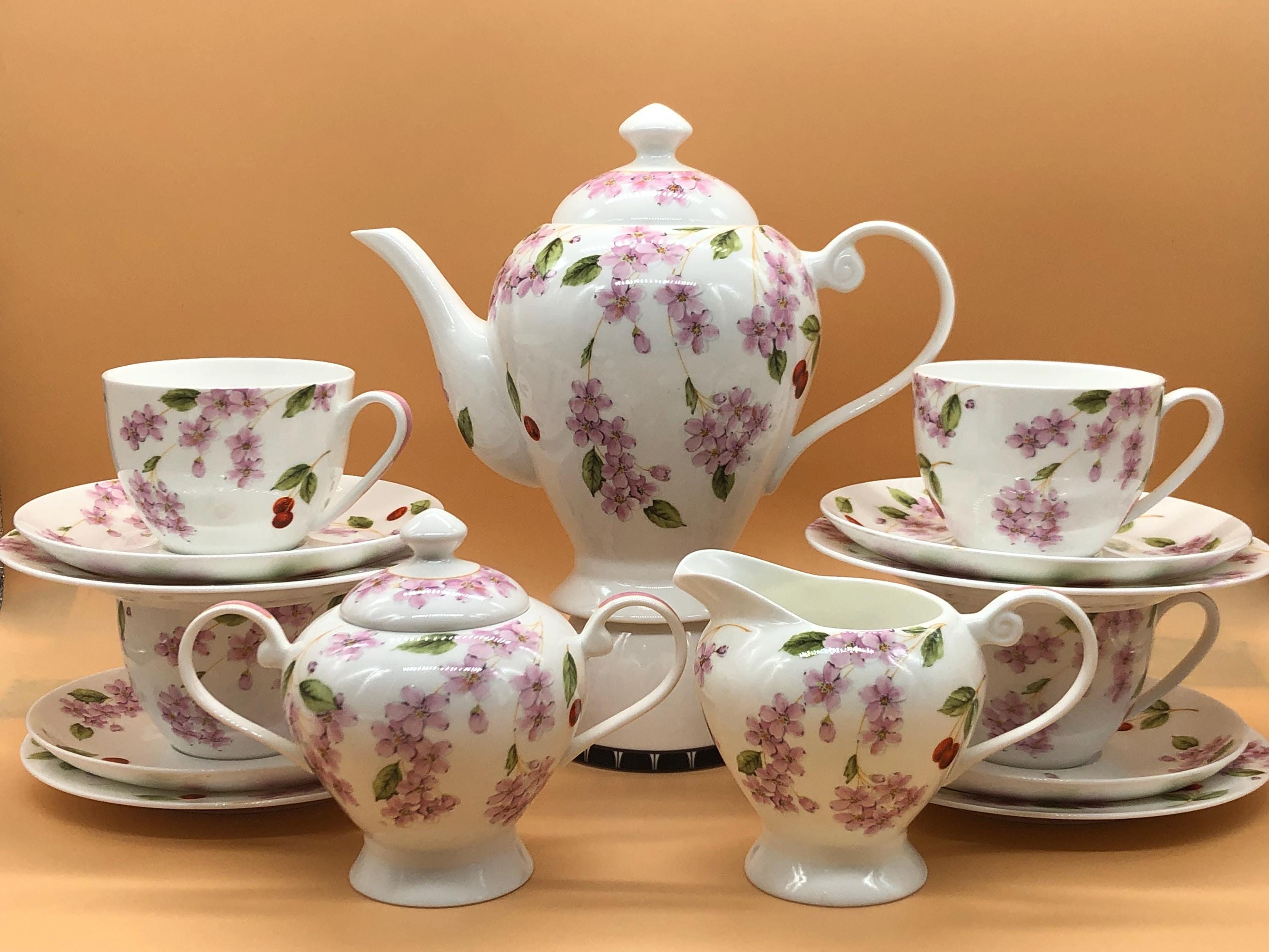 Aynsley China - 新品 英国製 希少 Aynsley【Cherry Blossom】ケーキプラター Aynsley China - 新品 英国製 希少 Aynsley【Cherry Blossom