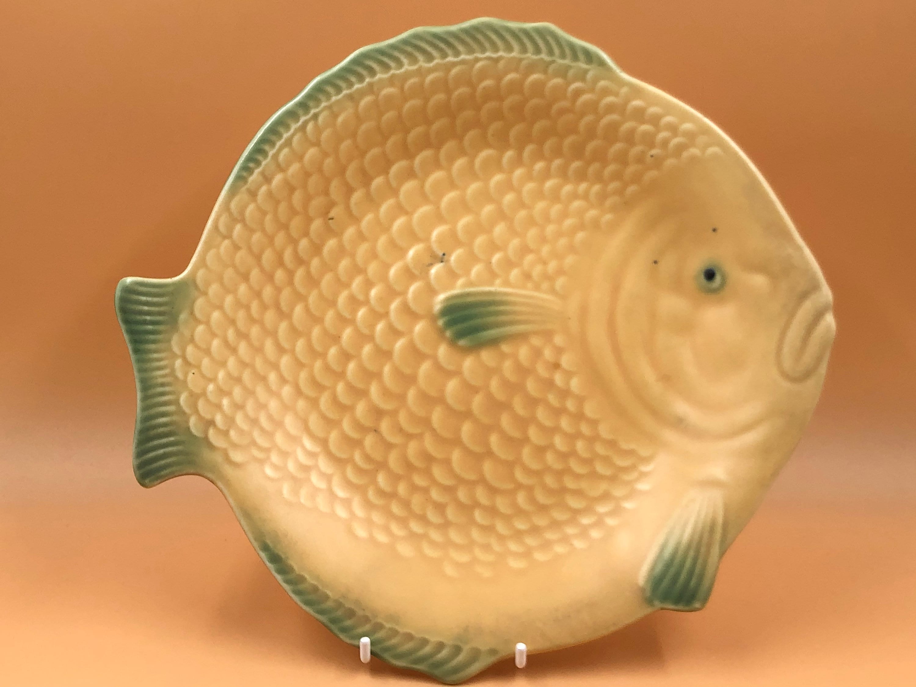 majolica Fish bake dish Stoke on Trent Made in Great Britain Shorter and son Ltd