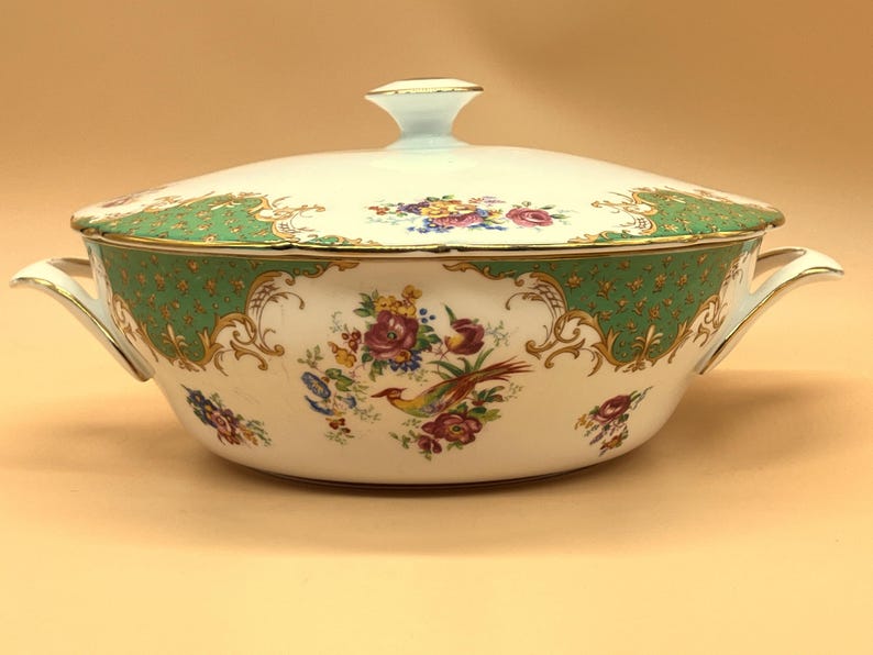 Paragon Rockingham Paragon China Rockingham Green Design Serving Tureen & Lid. - FREE UK ...