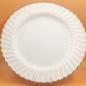 Vintage Wedgwood Gold Chelsea design large round serving platter. 13.5". - FREE UK POST -