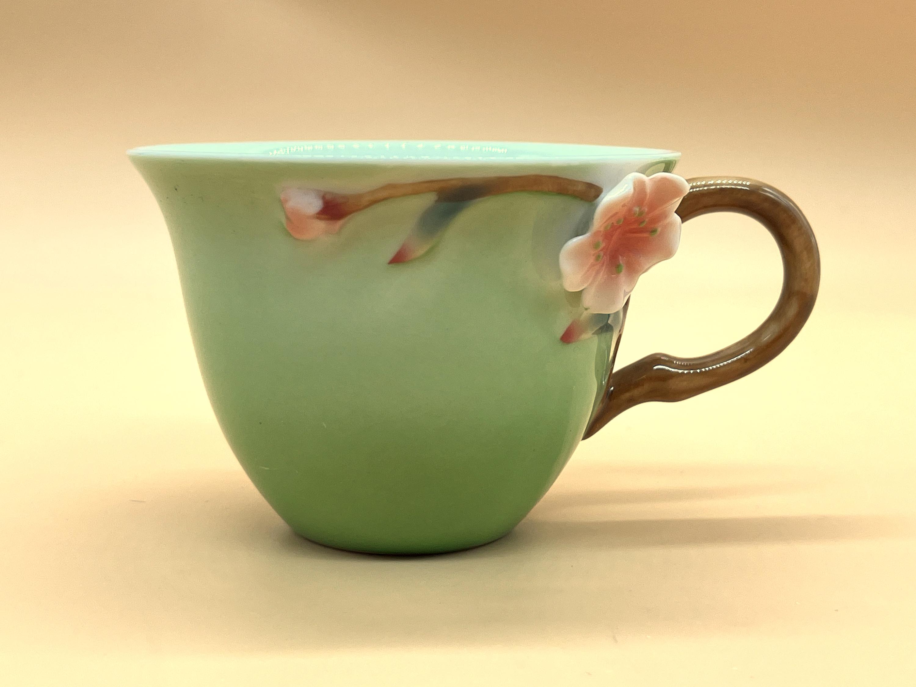 Dan Samuels Porcelain Australia Sakura Cherry Blossom Design Cup