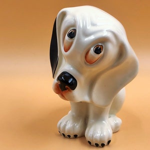 MCM Crown Devon Pottery humorous / comical / cute / sad dog / puppy figurine. - Free UK Post.