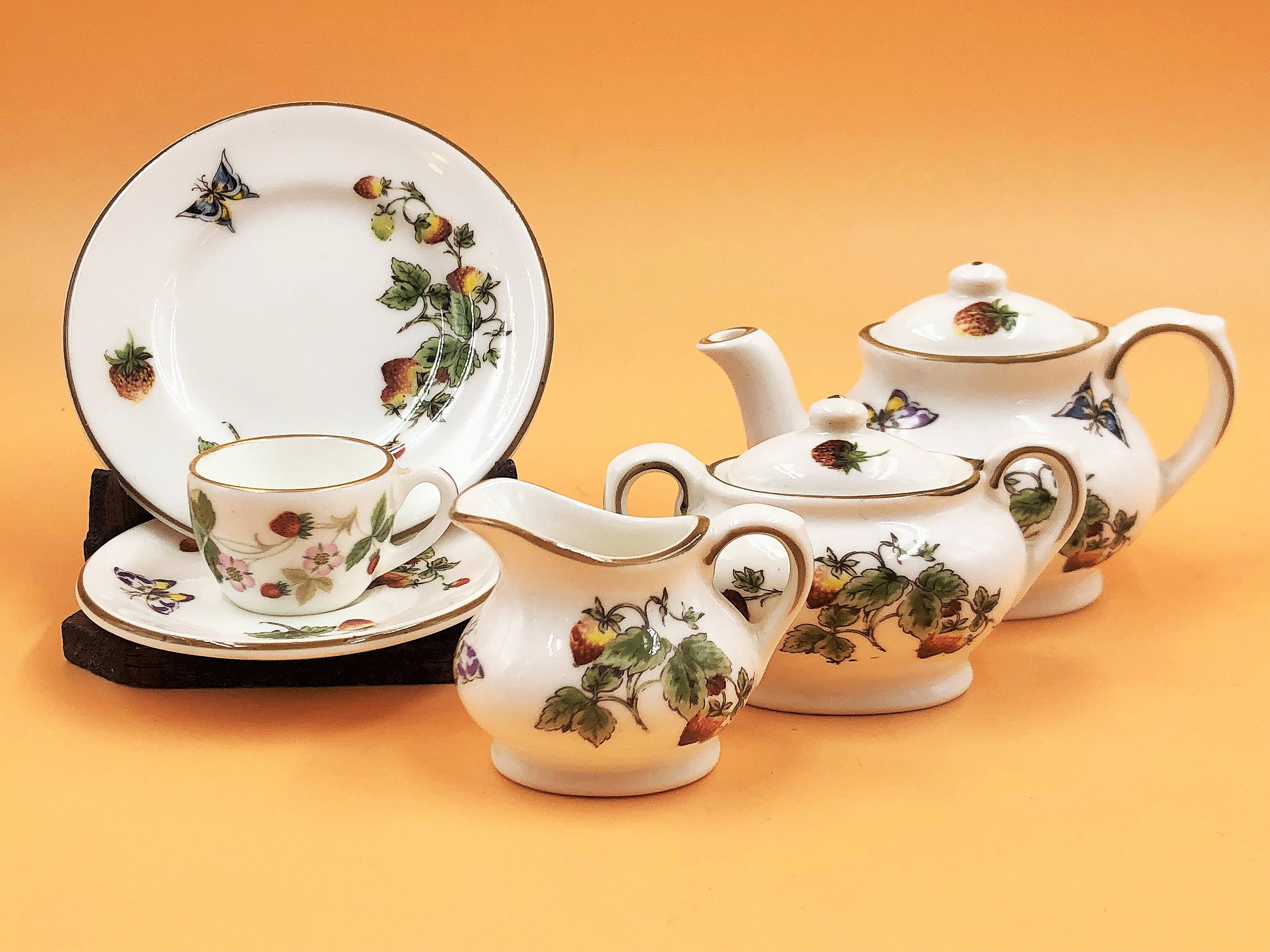 Coalport strawberry - Etsy 日本
