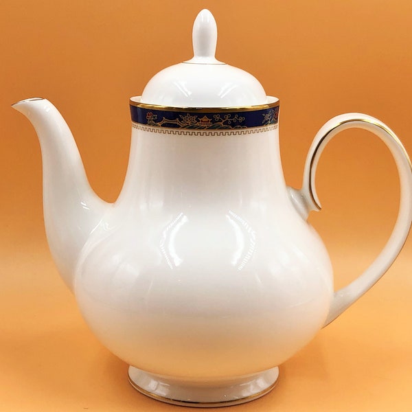 Royal Doulton China Cathay design 2 pint capacity coffee pot. H5140. - FREE UK POST -