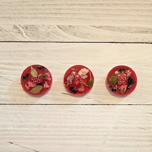 Floral resin buttons/ 4-hole buttons/ unique button closure/ real flowers/ red/ sewing buttons/ crochet/ knitting/ flower button/