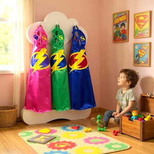 Children&#39;s Superhero Costume Set: Lightning Bolt Cape and Mask