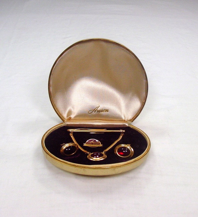 Anson Cufflinks and Tie Bar Set ~ Boxed ~ 120 12KT gold-filled ~ with Ruby Glass cabachons ~ 1960/'s ~ Vintage ~ Excellent!