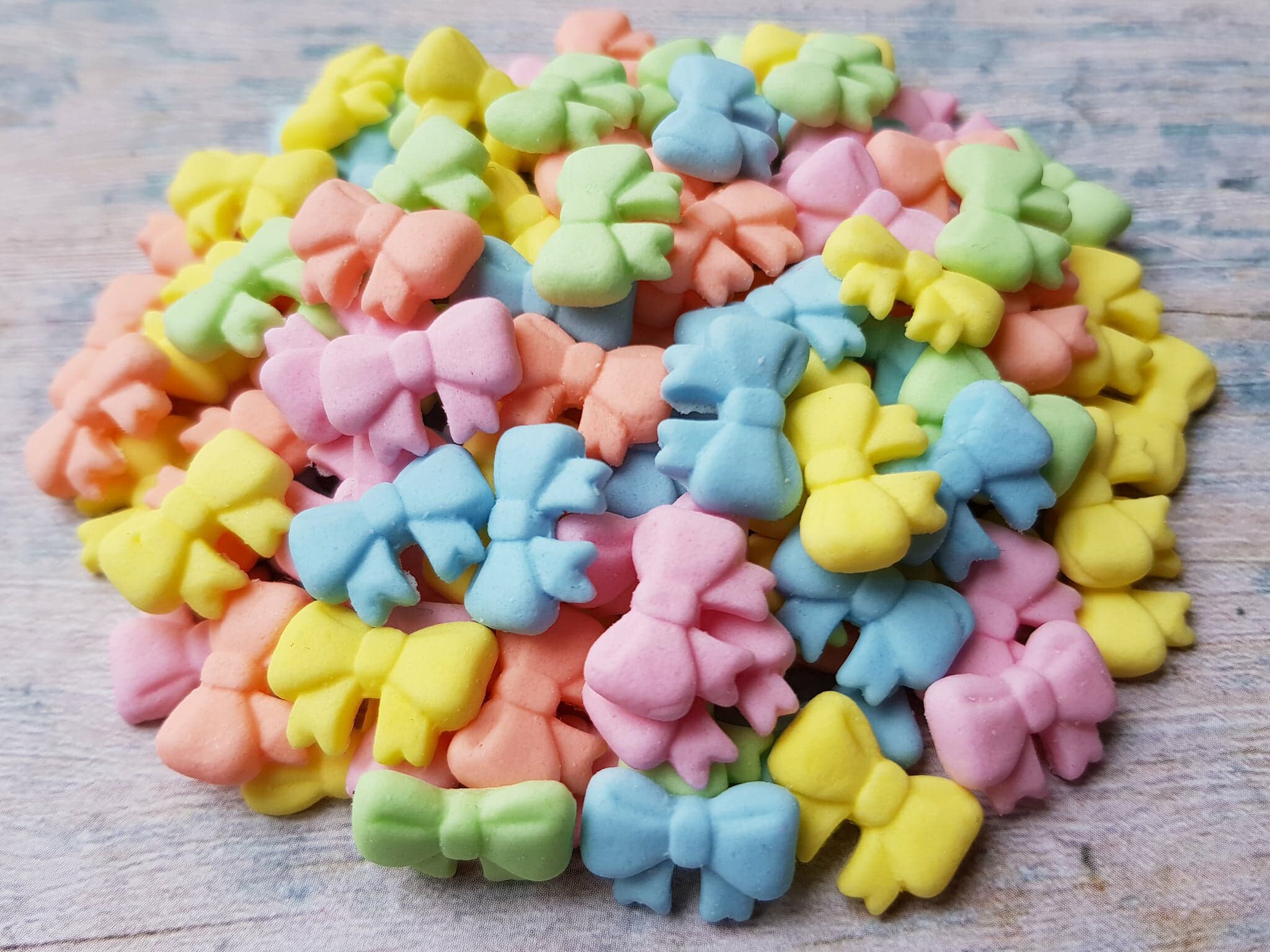 100 Edible sugar tiny ribbons bows cake cupcake cake pops Etsy