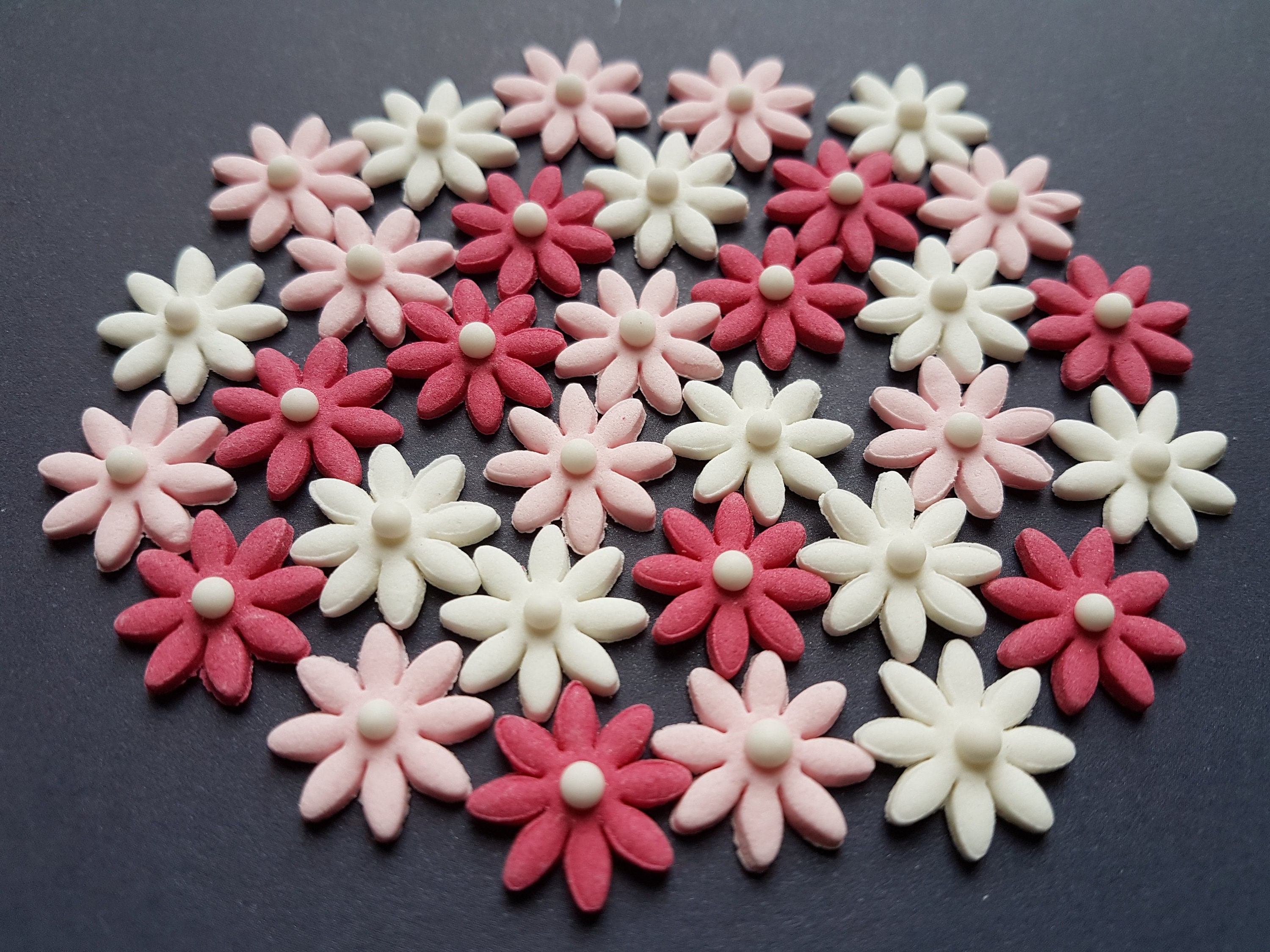 30 edible sugar paste fondant flowers daisies cake cupcake Etsy