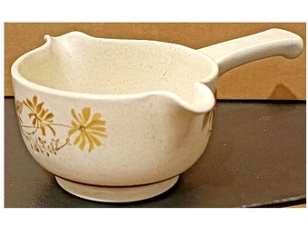 Vintage Royal Doulton Lambeth Ware  Sandsprite Gravy / Sauce Boat with Handle LS1013