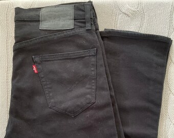 Women’s Vintage Levis in Black