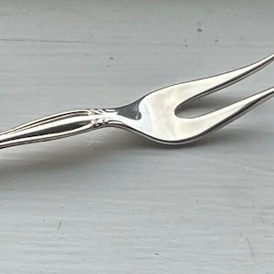 Vintage International Silver 1971 INTERLUDE Manico corto Pickle/Olive Fork 5"