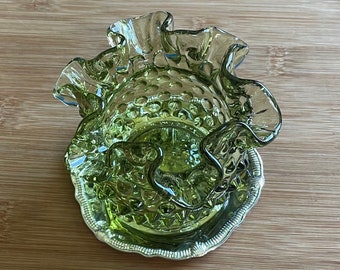 Amazing Gorgeous Antique Collectible Elegant FENTON Brilliant Colonial GREEN Ruffled Edge HOBNAIL Glass Vase w/Silver Underplate