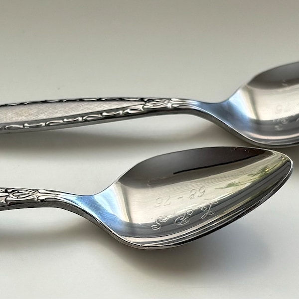 Amazing Gorgeous Elegant Vintage COMMUNITY Silver VENETIA Stainless Demitasse Spoon 4 1/2" Mono "L.P.S. 68-76", Set of 2