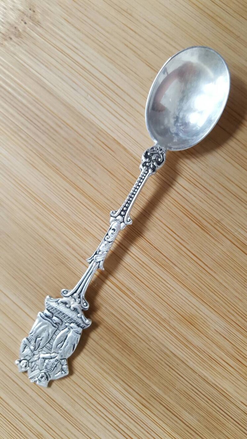 Holland Vintage Collectible DUTCH Village Folks Souvenir Spoon 4 58