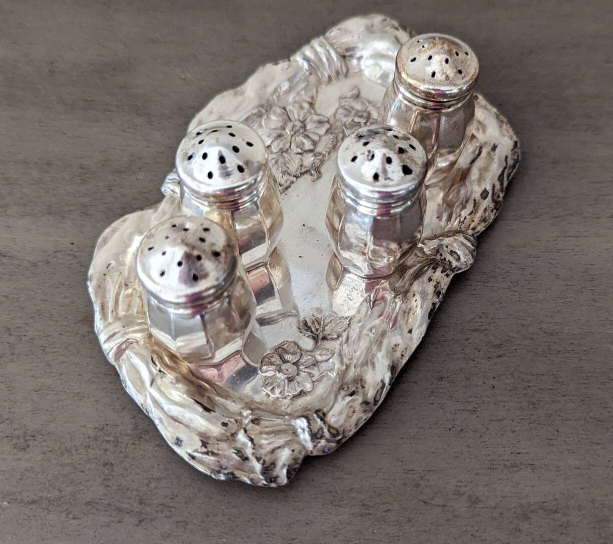 ジャネットグラス シェーカー ソルト ペッパー シュガー フラワー ヴィンテージ ヴィンテージ Wm A Rogers ソルト/ペッパーシェーカー 4 個セット 花柄