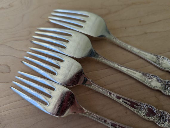 Vintage 1847 ROGERS Bros 1953 HERITAGE Dinner Fork 7 1/4