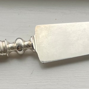 Antyczny 1847 ROGERS Bros 1891 PORTLAND Solid Serwer do ciasta/ciasta/nóż 10 1/4"
