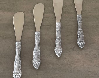Verbazingwekkende prachtige vintage ITALIAANSE collectible elegante Art Deco Repousse solide handvat zilveren kaas & voorgerecht spreader/mes 5 3/4", set van 4